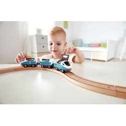 Il Set Ferroviario Treno Passeggeri in Legno di Hape stimola l'immaginazione dei bambini Il Set Ferroviario Treno Passeggeri in Legno di Hape stimola l'immaginazione dei bambini