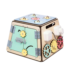 Il Pannello attività Cassaforte di BusyKids dalle dimensioni ridotte e tante attività per i bambini Il Pannello attività Cassaforte di BusyKids dalle dimensioni ridotte e tante attività per i bambini