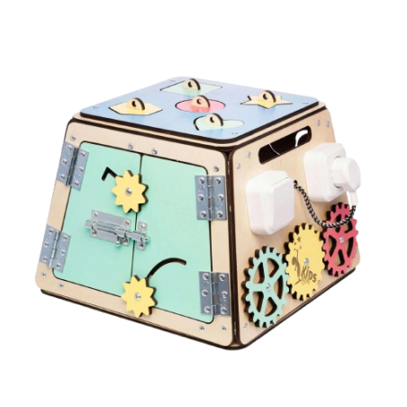 Il Pannello attività Cassaforte di BusyKids dalle dimensioni ridotte e tante attività per i bambini