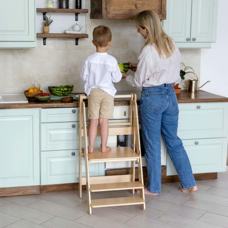 La Torre di Apprendimento Pieghevole di BusyKids è perfetta per avvicinare i bambini alle attività quotidiane con gli adulti La Torre di Apprendimento Pieghevole di BusyKids è perfetta per avvicinare i bambini alle attività quotidiane con gli adulti
