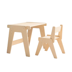 Il Tavolo e la sedia per bambini in colore naturale di BusyKids Il Tavolo e la sedia per bambini in colore naturale di BusyKids