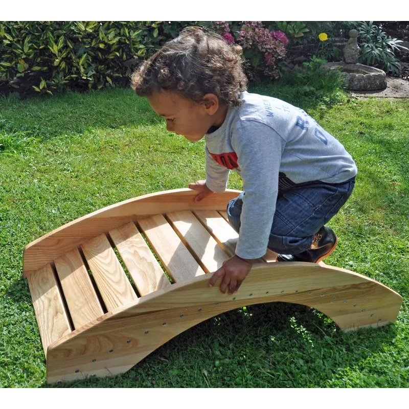 Il Mini Ponte in legno per bambini di Cosy