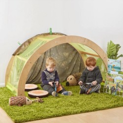 I bambini si divertiranno a creare un piccolo mondo all'interno del Mini Arco in legno di Cosy