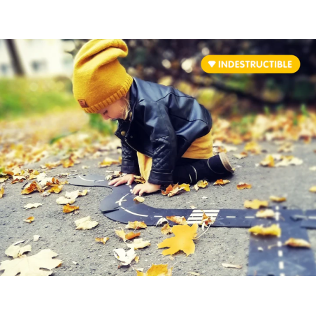 Tutti i pezzi della pista flessibile King of the Road di Waytoplay sono resistenti all'acqua Tutti i pezzi della pista flessibile King of the Road di Waytoplay sono resistenti all'acqua