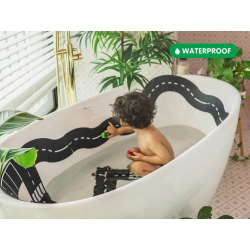 La pista flessibile Highway di Waytoplay può essere attaccata anche sul bordo della vasca La pista flessibile Highway di Waytoplay può essere attaccata anche sul bordo della vasca