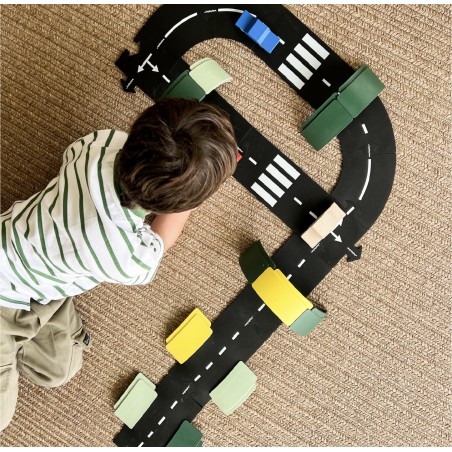 I bambini possono creare percorsi e tunnel per giocare con gli Archi Modulari per Giochi Creativi di Waytoplay I bambini possono creare percorsi e tunnel per giocare con gli Archi Modulari per Giochi Creativi di Waytoplay