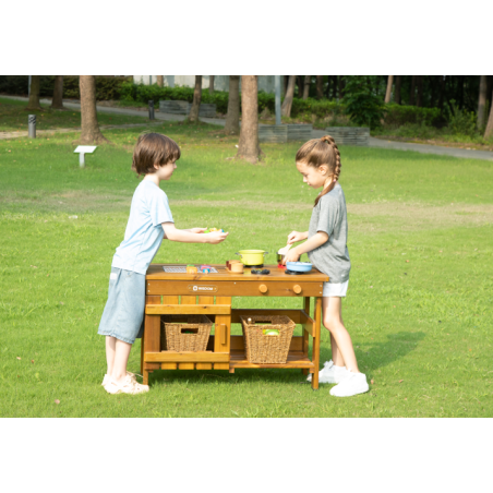 I bambini si divertiranno a giocare al barbacue con questa cucina da esterno di Wisdom