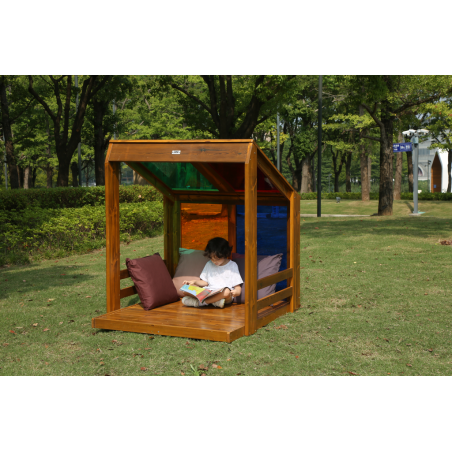 Ideale per i bambini come angolo della lettura la Casetta Arcobaleno in Legno da Esterno per Bambini di Wisdom
