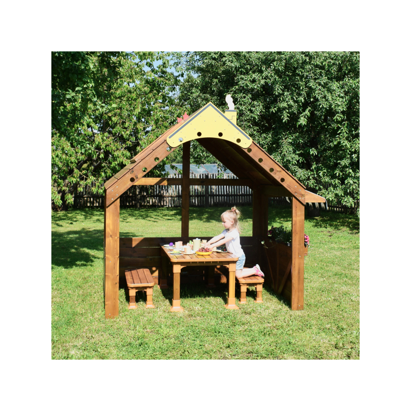 La Casetta in Legno da Gioco da Esterno per Bambini di Wisdom stimola il gioco simbolico
