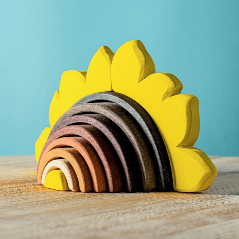 10 parti in legno per questo puzzle in legno del girasole della BumbuToys 10 parti in legno per questo puzzle in legno del girasole della BumbuToys