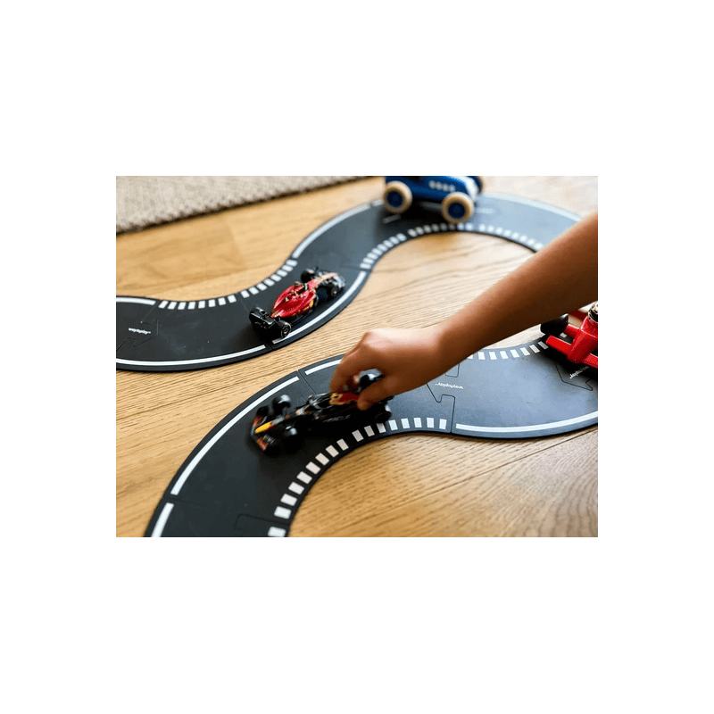 Sfida i tuoi amici sulla pista Grand Prix di Waytoplay Sfida i tuoi amici sulla pista Grand Prix di Waytoplay