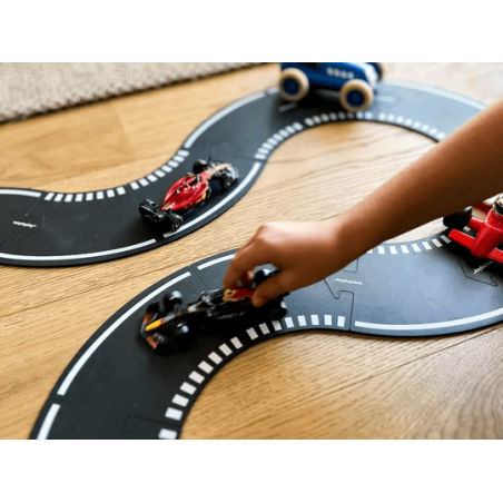 Sfida i tuoi amici sulla pista Grand Prix di Waytoplay Sfida i tuoi amici sulla pista Grand Prix di Waytoplay