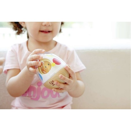 Materiali sicuri e resistenti per questo pulcino impilabile della Hape Materiali sicuri e resistenti per questo pulcino impilabile della Hape