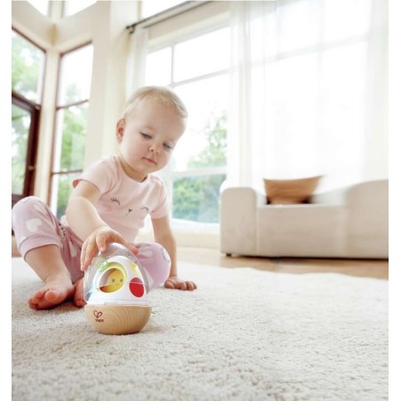 Il pulcino impilabile della Hape aiuta il bambino a sviluppare la motricità Il pulcino impilabile della Hape aiuta il bambino a sviluppare la motricità