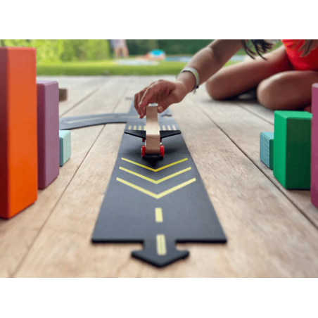 8 segmenti per creare la tua pista di aerei con Runway di Waytoplay 8 segmenti per creare la tua pista di aerei con Runway di Waytoplay