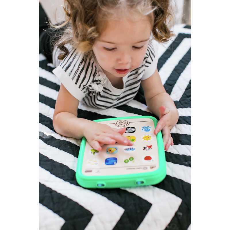 Il Tablet Magic touch di Hape aiuta i bambini a imparare numeri, colori e prime parole Il Tablet Magic touch di Hape aiuta i bambini a imparare numeri, colori e prime parole