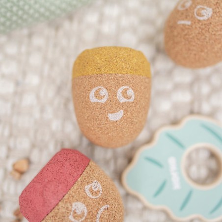 Diverse espressioni facciali per stimolare nel bambino lo sviluppo emotivo