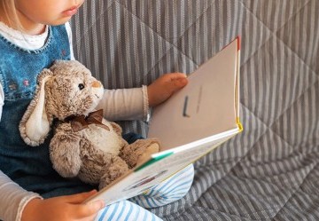 Consigli per scegliere le prime letture per i bambini da 0 a 3 anni