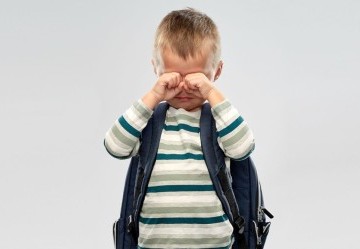 Come aiutare i bambini a riprendere i ritmi dopo le feste: routine e consigli per il rientro a scuola