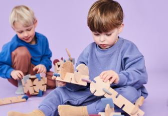 Giochi Montessori per stimolare la motricità fine nei bambini