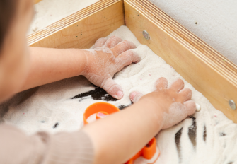 Lo Sviluppo della Percezione dei Colori e del Tatto nei Bambini