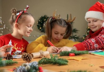 Attività creative natalizie da fare in casa con i bambini