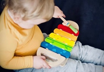 Educazione musicale attraverso il gioco, i primi passi verso la musica